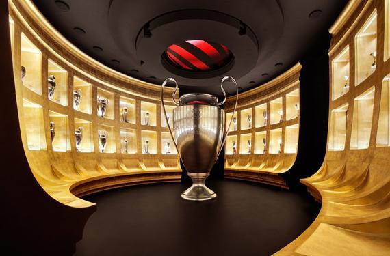 幕后班底方面，由妮琪;卡罗执导；里克;杰法与阿曼达;西尔沃、伊丽莎白;马丁与劳伦;海尼克担任编剧；制片人包括杰森;里德、克里斯;班德和杰克;韦纳，由巴里;M;奥斯本，江志强和蒂姆;科丁顿出任监制